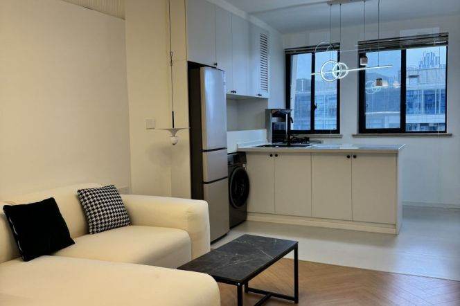Suzhou Creek View | Jiangning rd Mt L13 | Modern 1Br+elevator 8.6K