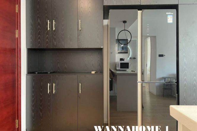 Spacious&Modern&Bright 1Bdr 1Bath Apt+West NanJing Rd CBD+Nice Building