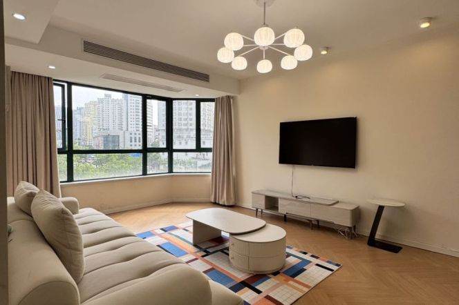 Spacious and green view 2Br Apt + Heating | Wuning rd metro L13/14