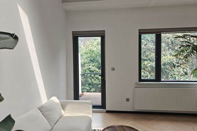 3Br/Middle HuaiHai Rd./2 Balcony/Line 10,11 JiaoTong University
