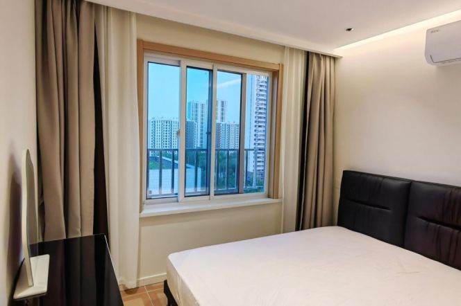 Stylish 1 br next NYU shanghai , easy walking to L 6/8/11 Oriental sports center st.