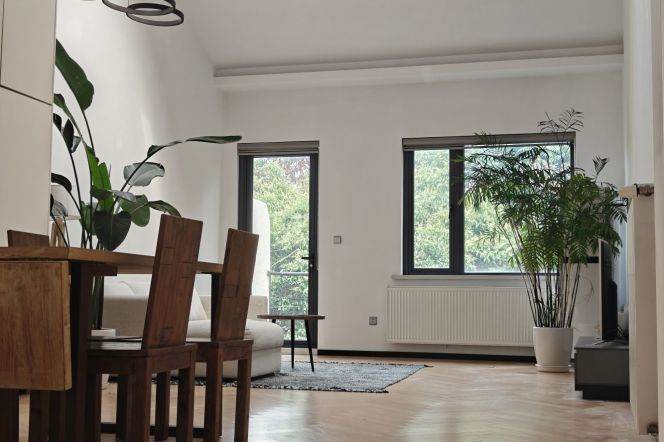 3Br/Middle HuaiHai Rd./2 Balcony/Line 10,11 JiaoTong University