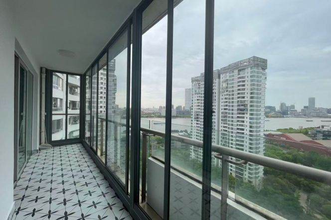 modern big 2brs floor heating balcony nice river view beside Huang pu river near line 11 