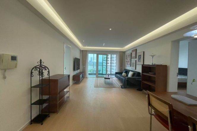 modern big 2brs floor heating balcony nice river view beside Huang pu river near line 11 