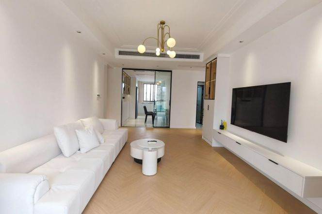 Modern 2br with nice Kitchen area 3 mins walking to L 3/4/9 YiShan Rd St.