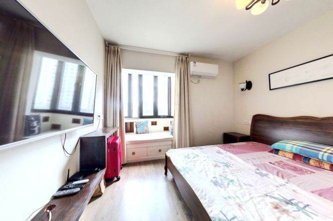 Jiaotong University, 152 square meters, 3 bedrooms with underfloor heating, parking space