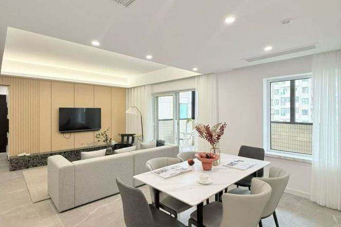 modern 3brs nice furniture balcony beside Library and metro line 1,10 and Wu kang road 