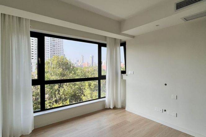 Elevator 2br/2bt Flat in Jiashan Road