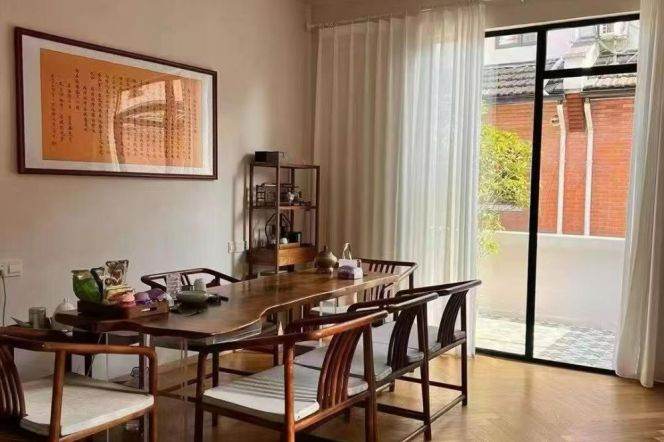 Whole lane house floor heating spacious 3brs/2lv/2bt apt with balcony;L14