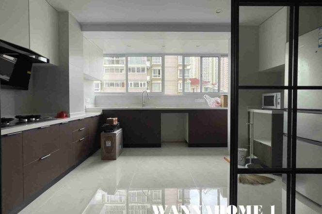 Spacious&Modern&Bright 3Bdrs 2Baths Apt+Great Compound+L2/11 Jiang Su Rd Metro