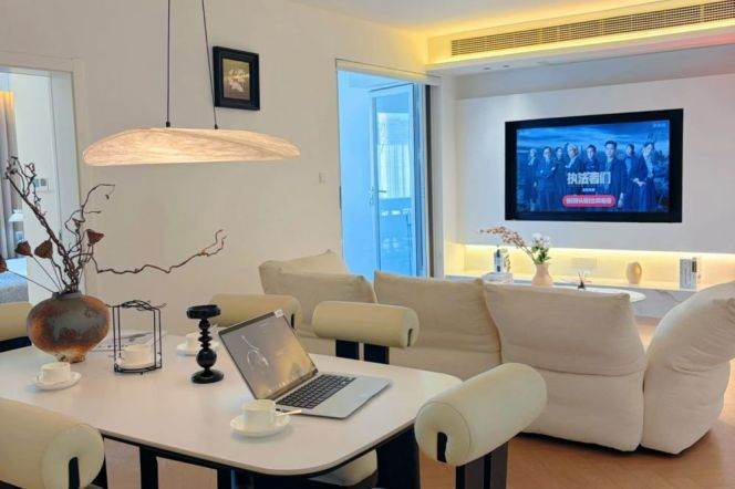150sqm Good Value 3Beds Big Balcony@Xujiahui