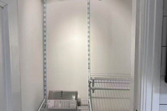 1Studio in old Xu'hui area near line 1/9/10/12 can accept one month and above lease