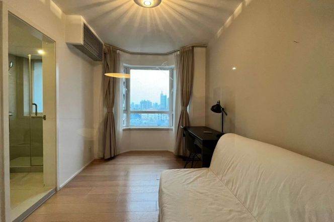 Nice 2br/2bt Flat in Oriental Paris