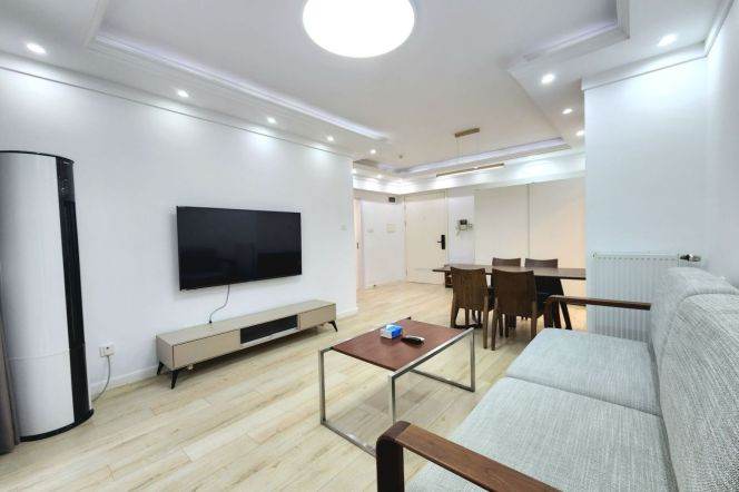 Comfortable 1Brm With A Garden Near Line 1/9/11 Xujiahui
