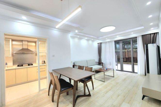 Comfortable 1Brm With A Garden Near Line 1/9/11 Xujiahui