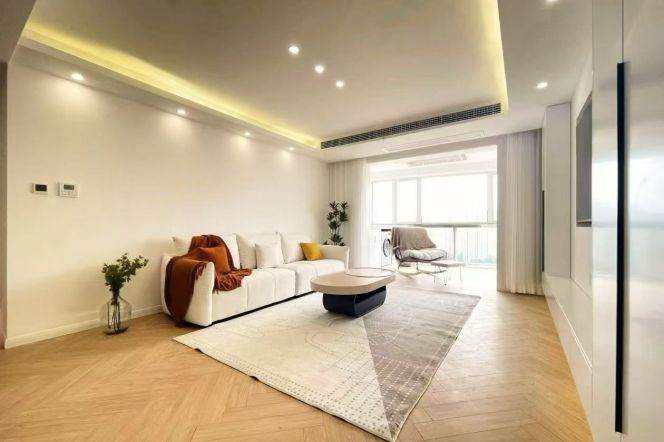 Jiangsu Rd/Changning road 3brs/2lr/2ba apt wt floor heating; L2/11