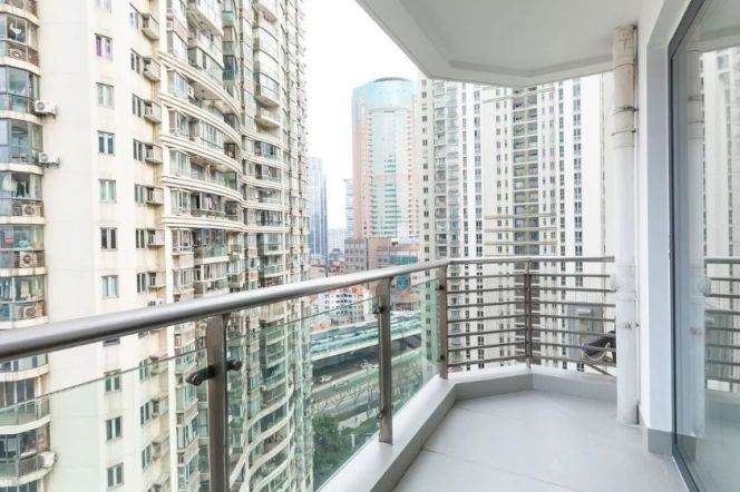 Modern 3brs open balcony floor heating nice view near west nan jing road line 2,12,13 only 22K