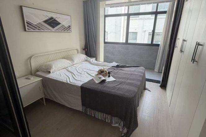 2brs near L10/L11 jiaotong uni station