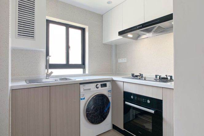  nice 1br Nr zhongshan park M2/3/4