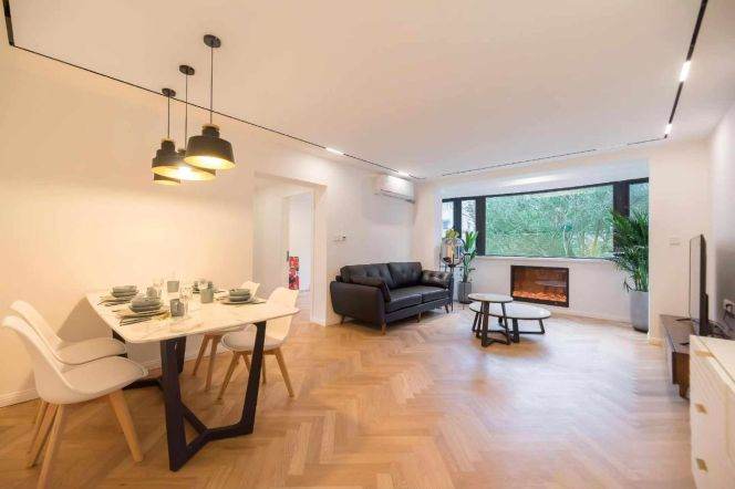 Beautiful 3bedrooms apt+floor heating+oven@Wuding Rd
