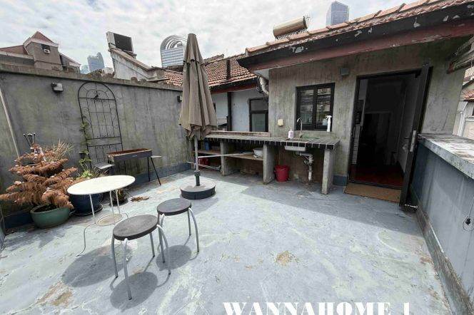 Spacious&Bright 1Bdr 1Bath Apt+Jing An Temple+3F Walk Up+Clean Corridors+Large Terrace