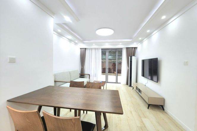 Comfortable 1Brm With A Garden Near Line 1/9/11 Xujiahui