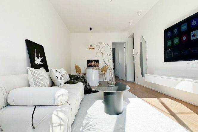 zhong park -natural sunlight- bright& comfortable- convenient location 