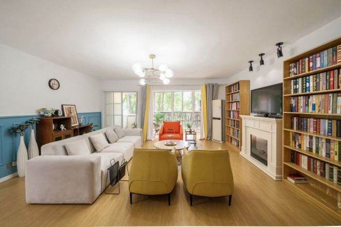 Lujiazui Core | Spacious 4BR Residence w/ City Icons at Your Doorstep