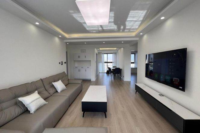 Nice 2br,with floor heating,close to Korean Town,Line 9