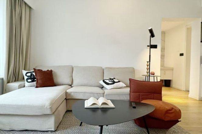 1 br near L2/12/L13 west nanjing rd station