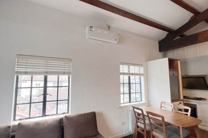 Jiashan Lu Historic building Apt. Outdoor balcony 