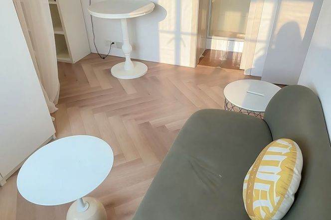 1 br near L1/L10/L12 /L7/L9  station +elevator