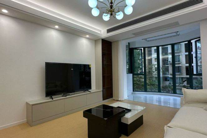 Elevator Spacious 2Br/2Lr/1Bt Close to L2/3/4 Zhongshan Park Station 