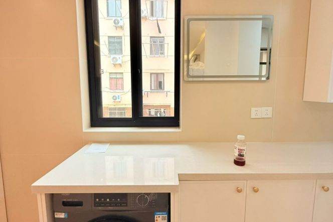 brand new 1br Nr tangqiao M4