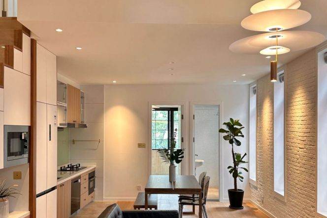Charming 3BR 2BA Old Apt nr W.Nanjing Station