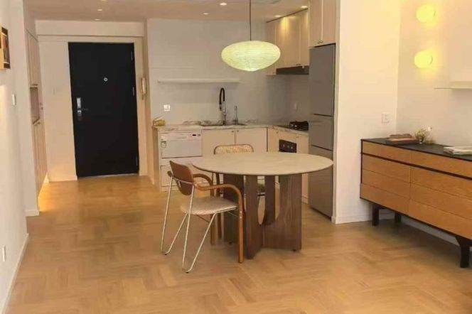 20k Modern 2Br 2Bathr with big terrace Nr Changshou rd.line7/13