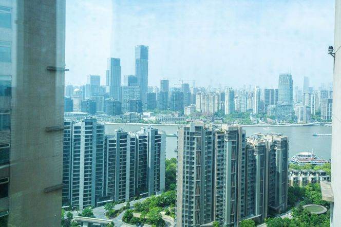 Modern decoration 2brs with floor heating and river view in Lujiauzi