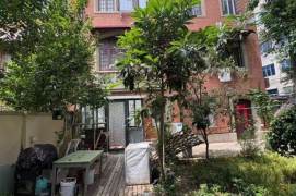 cozy 1br with public yard Nr iapm M1/10/12