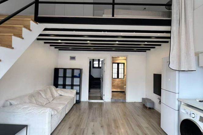 Jing'an temple 1BR apartment with terrace