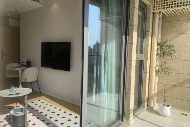 1BR near line 10 Wujiaochang and Fu'dan University can long and short term lease