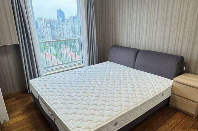 West Nanjing rd elevator 2BR apartment
