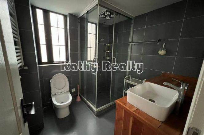 Nice 2BR APT lift wall heating Hengshan Rd 13k