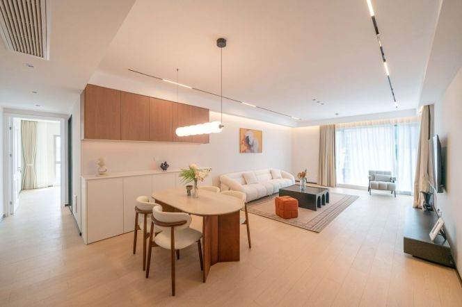 Modern decoration 2brs with floor heating and river view in Lujiauzi