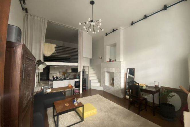 1 br near L1/L10/L12 south shaanxi rd station+yard+high ceilling