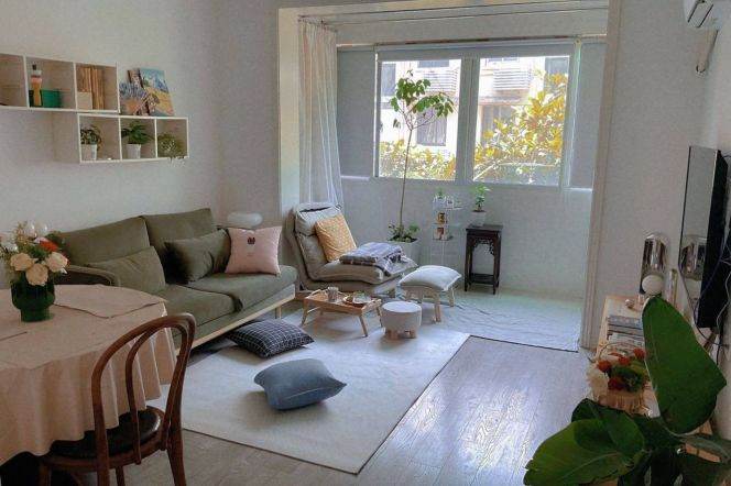 Bright 2 br on FaHuaZhen Rd . easy to L10/11 JiaoTong University St.