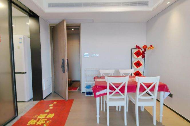 Modern 3 br with Big balcony+floor heating ,next Wellington shanghai. L 6/8/11