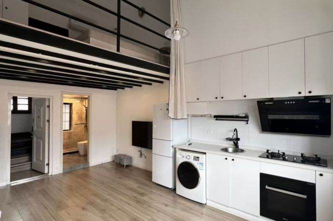 Jing'an temple 1BR apartment with terrace