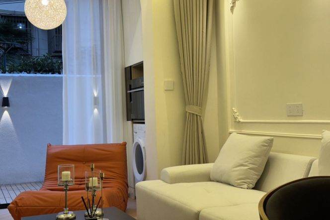 12.8k Brand new 2Br with courtyard Nr Shanghai Stadium line4