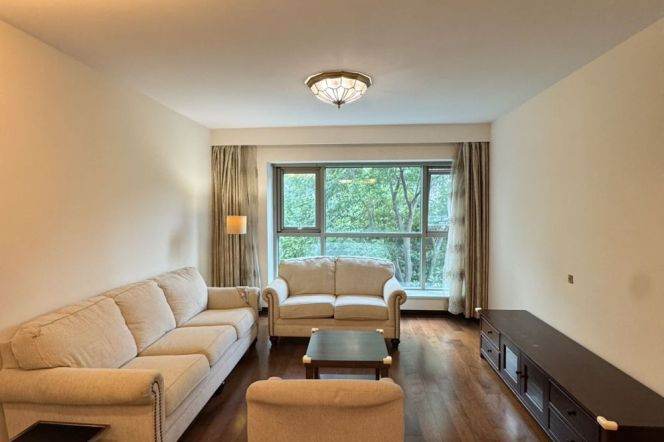 8 Park Avenue，Open the window and you'll see greenery. There are parking spaces available,L 7