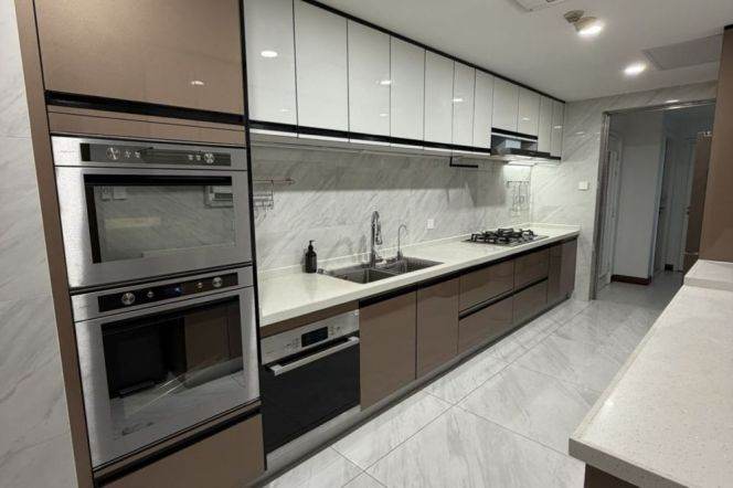 super modern 3brs floor heating balcony nice wooden floor beside Huang pu river 47K